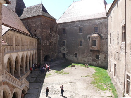 Vajdahunyad, várséta